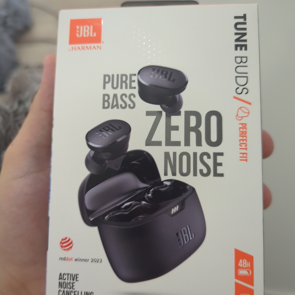 JBL Tune Buds Black Noise-Cancelling Earbuds